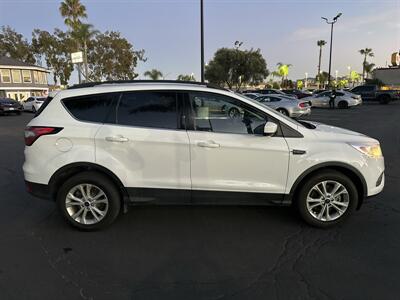 2018 Ford Escape SE - Photo 4 -