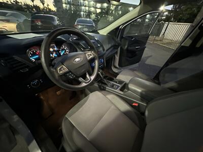 2018 Ford Escape SE - Photo 13 -