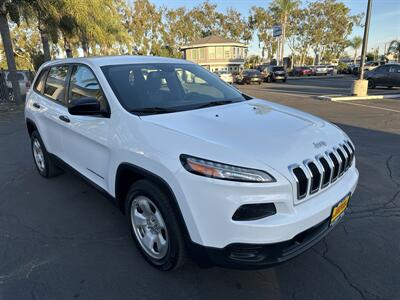 2016 Jeep Cherokee Sport   - Photo 3 - 