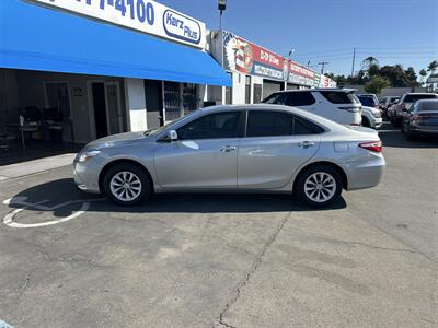 2016 Toyota Camry LE   - Photo 2 - National City, CA 91950