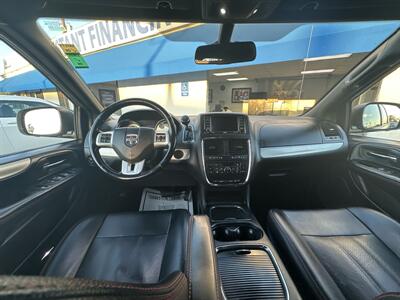 2019 Dodge Grand Caravan GT   - Photo 6 - National City, CA 91950
