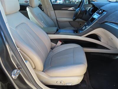 2017 Lincoln MKZ Hybrid Hybrid Reserve - Photo 11 - Lake Havasu City, AZ 86403