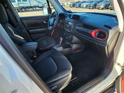 2023 Jeep Renegade Trailhawk - Photo 12 - Lake Havasu City, AZ 86403