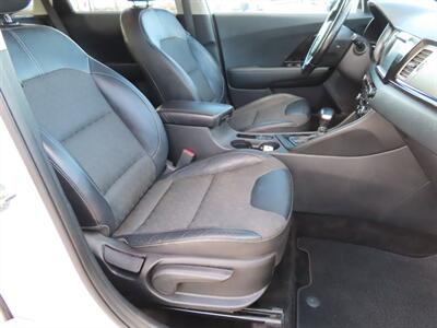 2019 Kia Niro EX   - Photo 12 - Lake Havasu City, AZ 86403