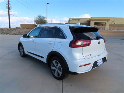 2019 Kia Niro EX   - Photo 5 - Lake Havasu City, AZ 86403