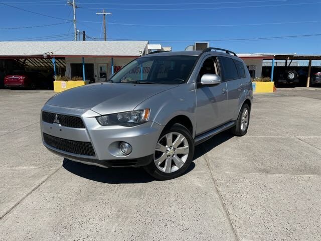 2013 Mitsubishi Outlander SE  