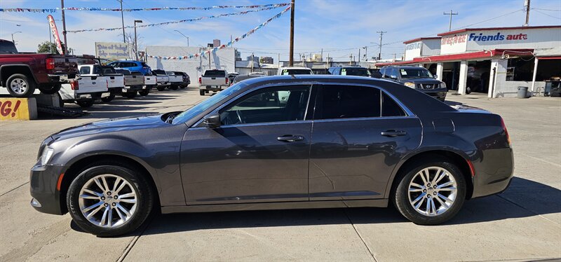 2017 Chrysler 300 Series Limited  