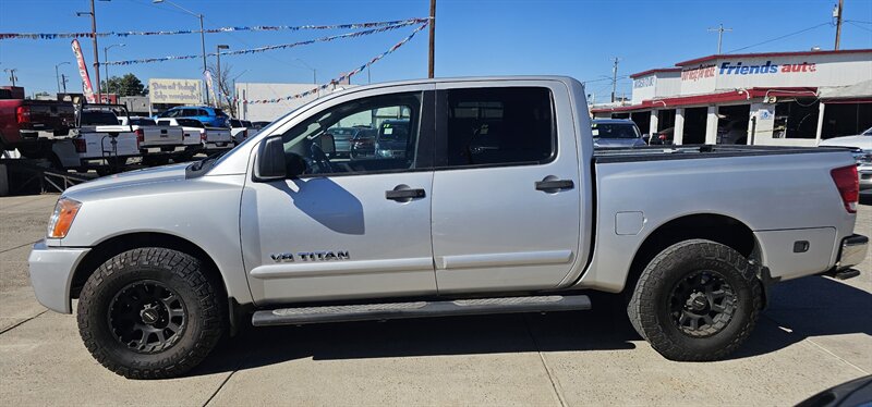 2012 Nissan Titan SV  