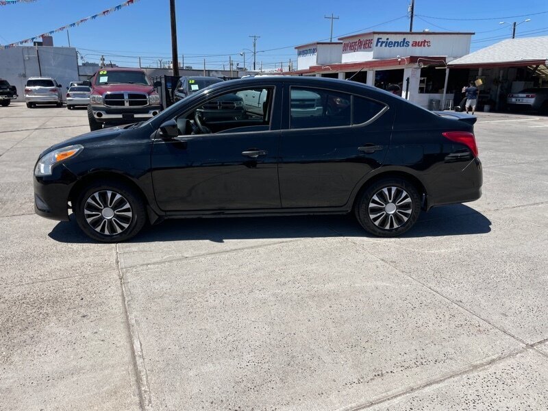 2016 Nissan Versa 1.6 S  