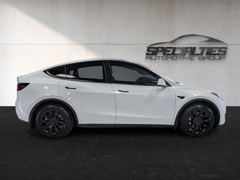 2021 Tesla Model Y Long Range - Photo 11 - Bountiful, UT 84010