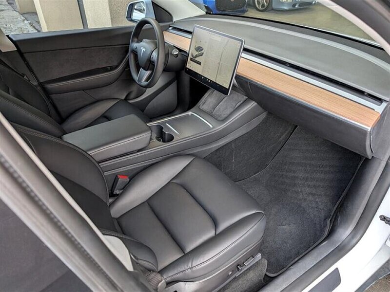 2021 Tesla Model Y Long Range - Photo 4 - Bountiful, UT 84010