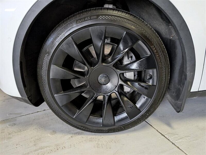 2021 Tesla Model Y Long Range - Photo 15 - Bountiful, UT 84010