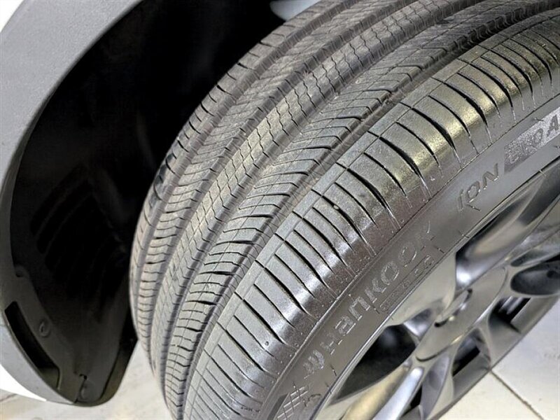 2021 Tesla Model Y Long Range - Photo 16 - Bountiful, UT 84010