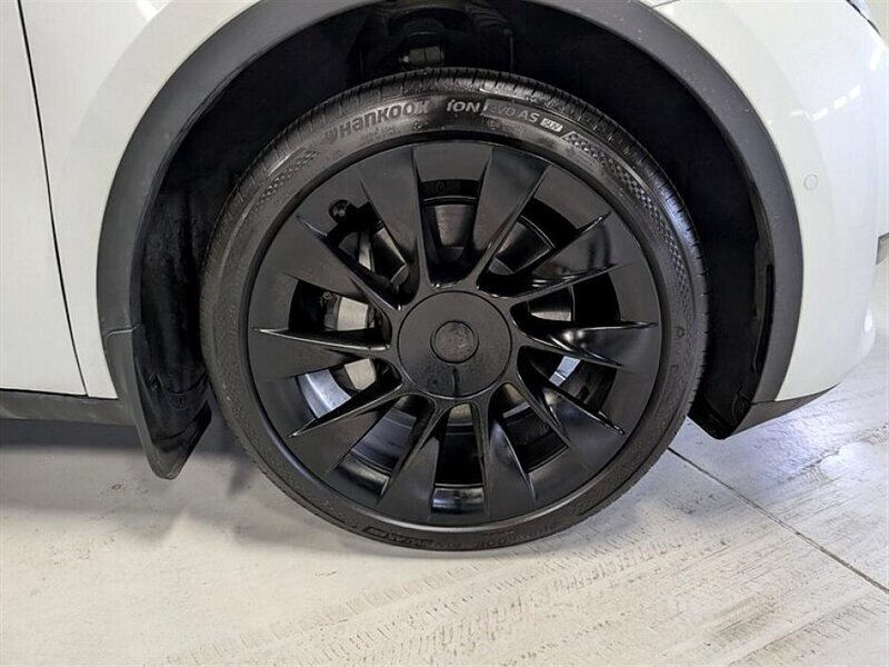 2021 Tesla Model Y Long Range - Photo 12 - Bountiful, UT 84010