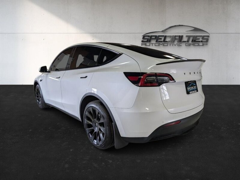 2021 Tesla Model Y Long Range - Photo 8 - Bountiful, UT 84010