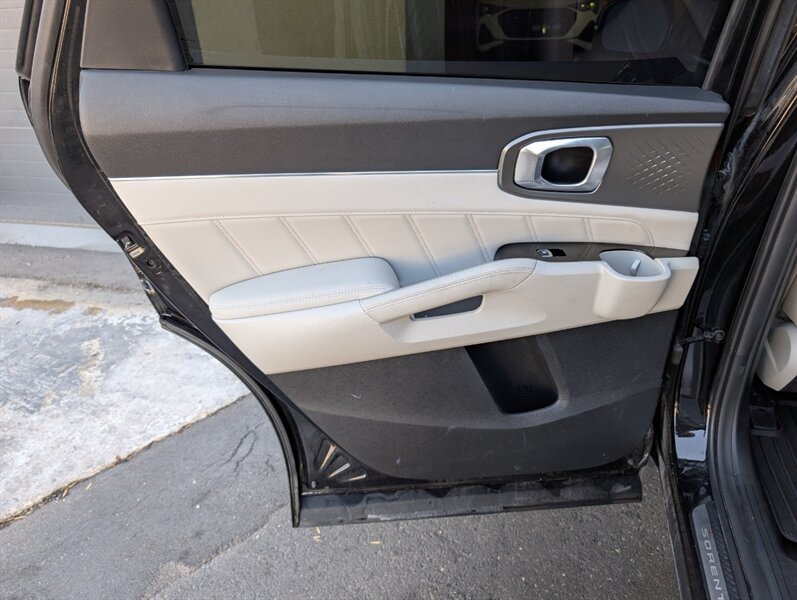 2022 Kia Sorento Plug-In Hybrid SX - Photo 25 - Bountiful, UT 84010