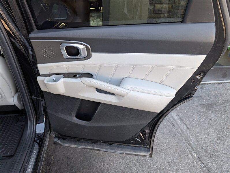 2022 Kia Sorento Plug-In Hybrid SX - Photo 29 - Bountiful, UT 84010