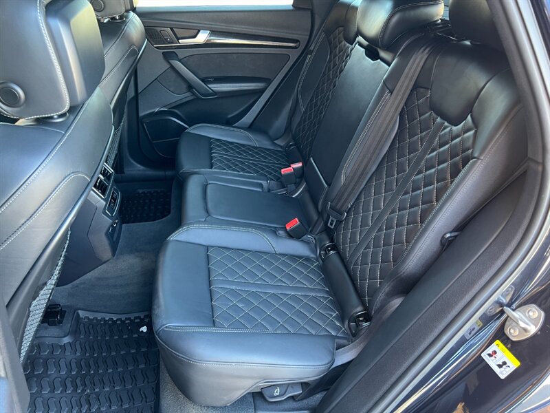 2019 Audi SQ5 3.0T Quattro Prestige photo