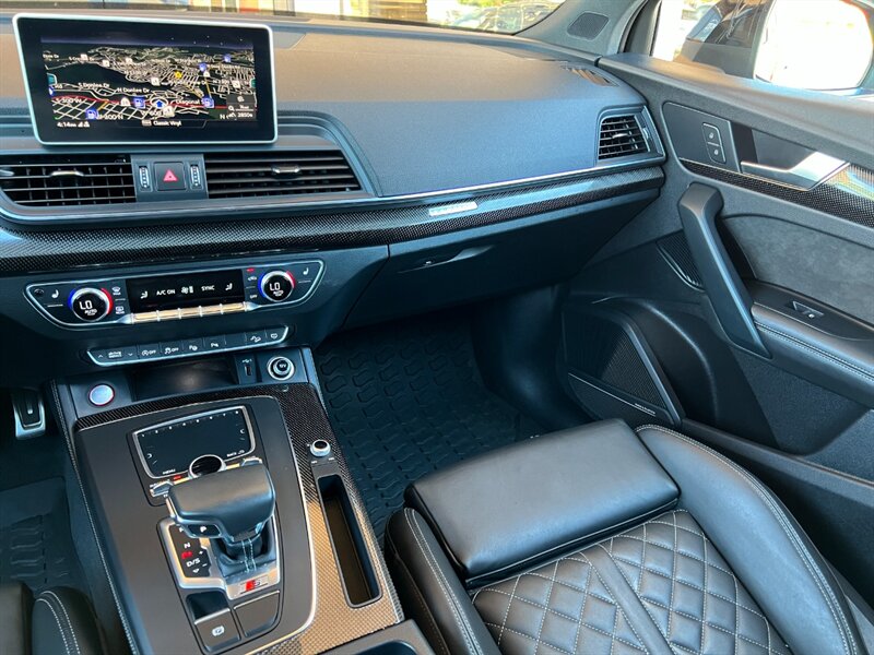 2019 Audi SQ5 3.0T Quattro Prestige photo