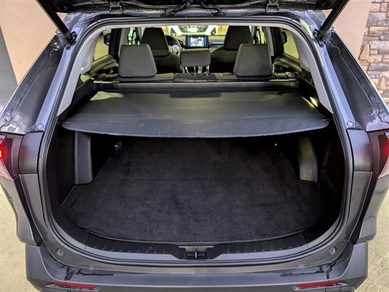 2022 Toyota RAV4 Hybrid XLE - Photo 31 - Bountiful, UT 84010