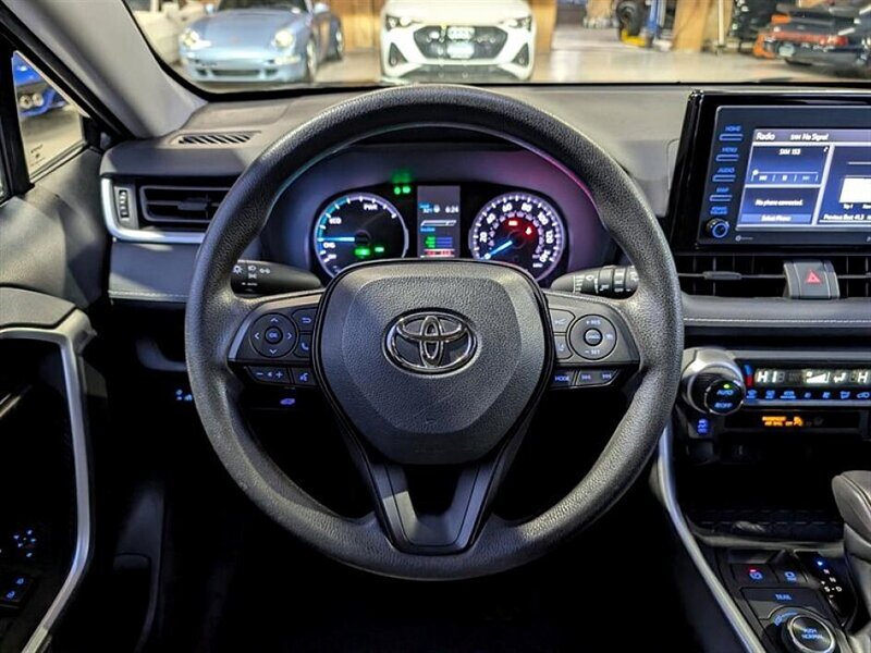 2022 Toyota RAV4 Hybrid XLE - Photo 19 - Bountiful, UT 84010