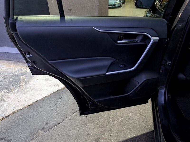 2022 Toyota RAV4 Hybrid XLE - Photo 25 - Bountiful, UT 84010