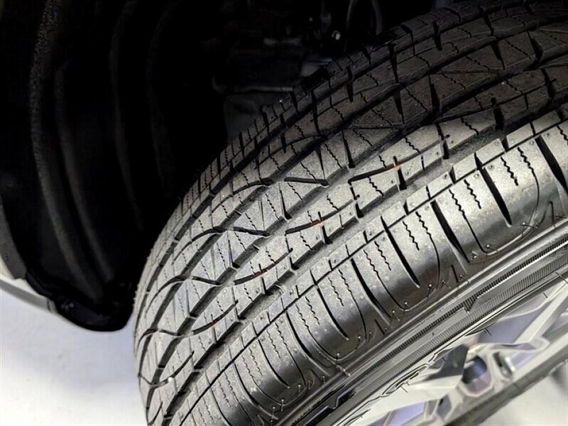 2022 Toyota RAV4 Hybrid XLE - Photo 16 - Bountiful, UT 84010