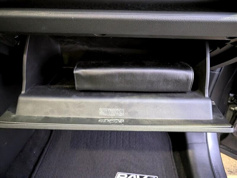 2022 Toyota RAV4 Hybrid XLE - Photo 32 - Bountiful, UT 84010