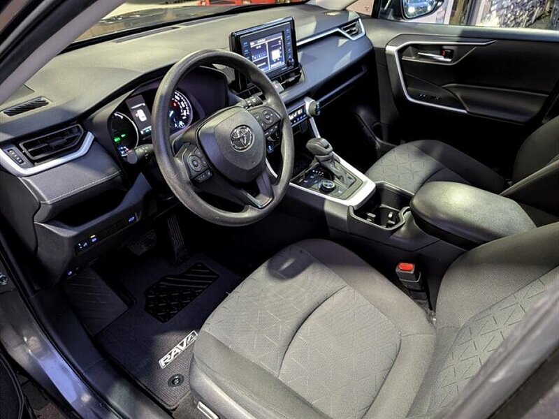 2022 Toyota RAV4 Hybrid XLE - Photo 2 - Bountiful, UT 84010