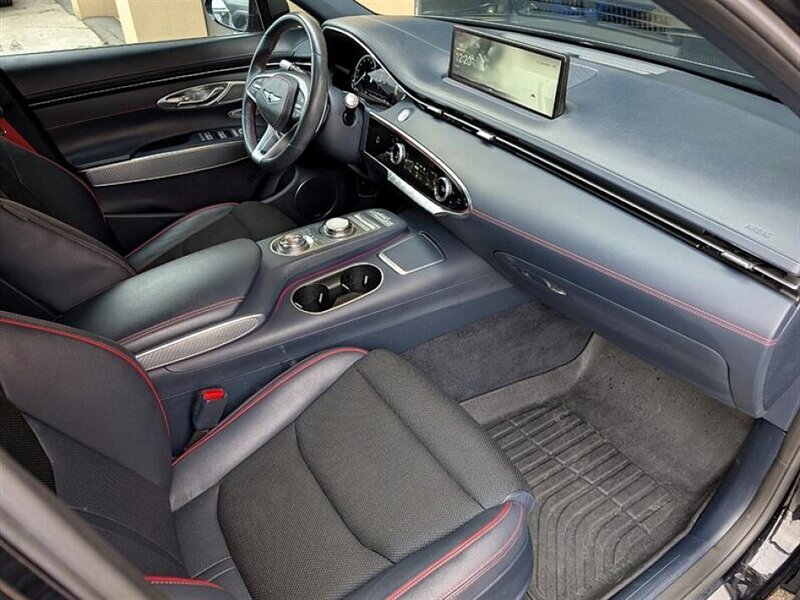 2023 Genesis GV70 2.5T Prestige Advanced - Photo 5 - Bountiful, UT 84010