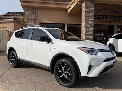 2017 Toyota RAV4 Hybrid SE SUV