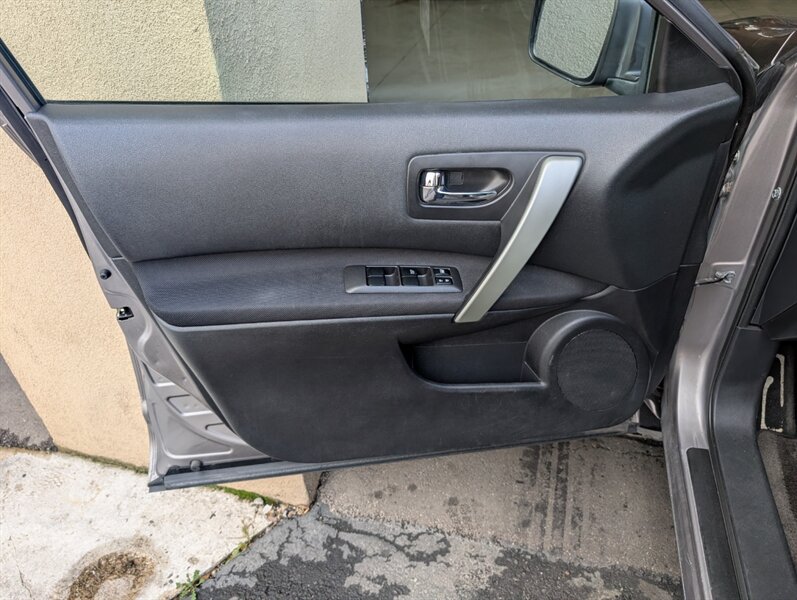 2010 Nissan Rogue S AWD - Photo 18 - Bountiful, UT 84010