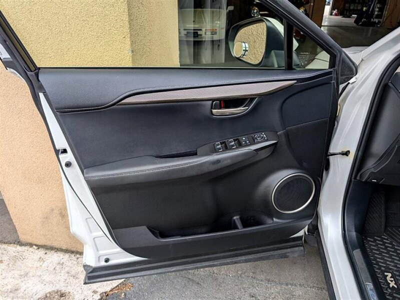 2021 Lexus NX 300 Signature - Photo 18 - Bountiful, UT 84010