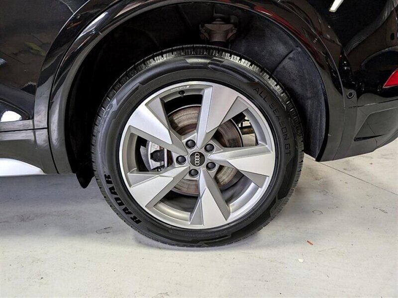 2023 Audi Q5 quattro Prestige 40 - Photo 14 - Bountiful, UT 84010