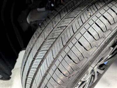 2025 Toyota RAV4 Hybrid XSE   - Photo 16 - Bountiful, UT 84010