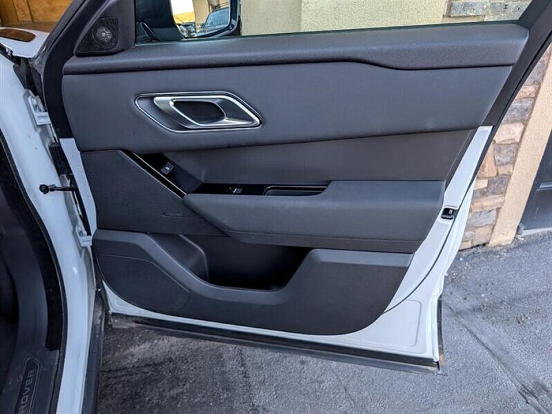 2025 Land Rover Range Rover Velar P250 Dynamic SE - Photo 30 - Bountiful, UT 84010