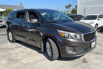 2015 Kia Sedona LX   - Photo 2 - Bell, CA 90201