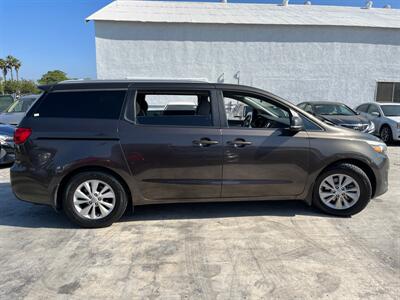 2015 Kia Sedona LX   - Photo 11 - Bell, CA 90201