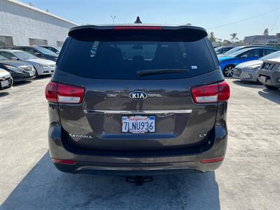 2015 Kia Sedona LX   - Photo 12 - Bell, CA 90201