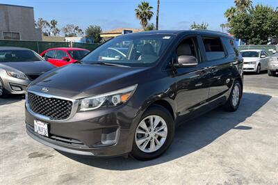 2015 Kia Sedona LX   - Photo 1 - Bell, CA 90201