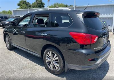 2018 Nissan Pathfinder S   - Photo 1 - Bell, CA 90201