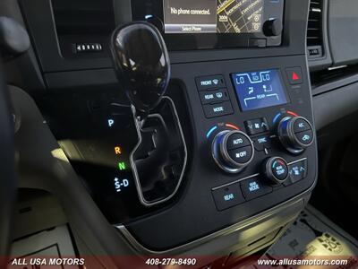 2015 Toyota Sienna XLE 8-Passenger   - Photo 39 - San Jose, CA 95116