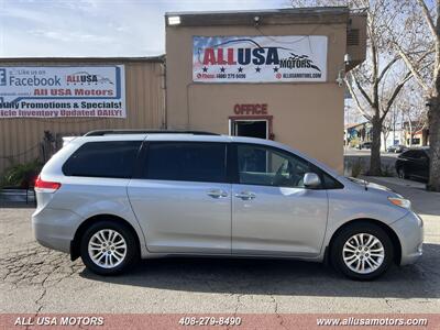 2014 Toyota Sienna XLE 8-Passenger Van