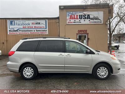 2006 Toyota Sienna LE 7 Passenger Van