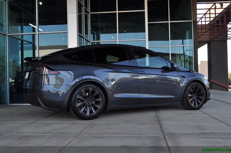 2022 Tesla Model X   - Photo 8 - Scottsdale, AZ 85260