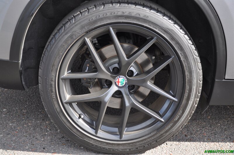 2018 Alfa Romeo Stelvio Ti Sport   - Photo 16 - Scottsdale, AZ 85260