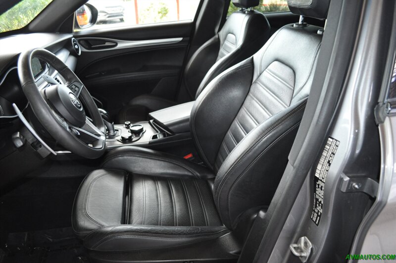 2018 Alfa Romeo Stelvio Ti Sport   - Photo 19 - Scottsdale, AZ 85260