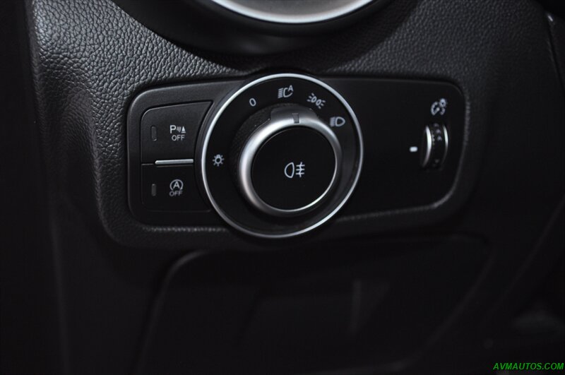 2018 Alfa Romeo Stelvio Ti Sport   - Photo 42 - Scottsdale, AZ 85260