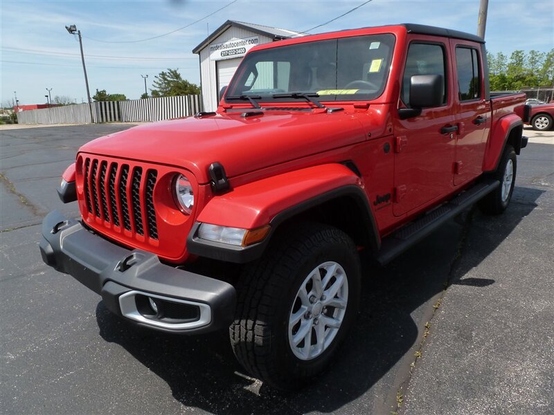 2023 Jeep Gladiator Sport S  