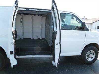 2022 Chevrolet Express 2500   - Photo 4 - Quincy, IL 62305